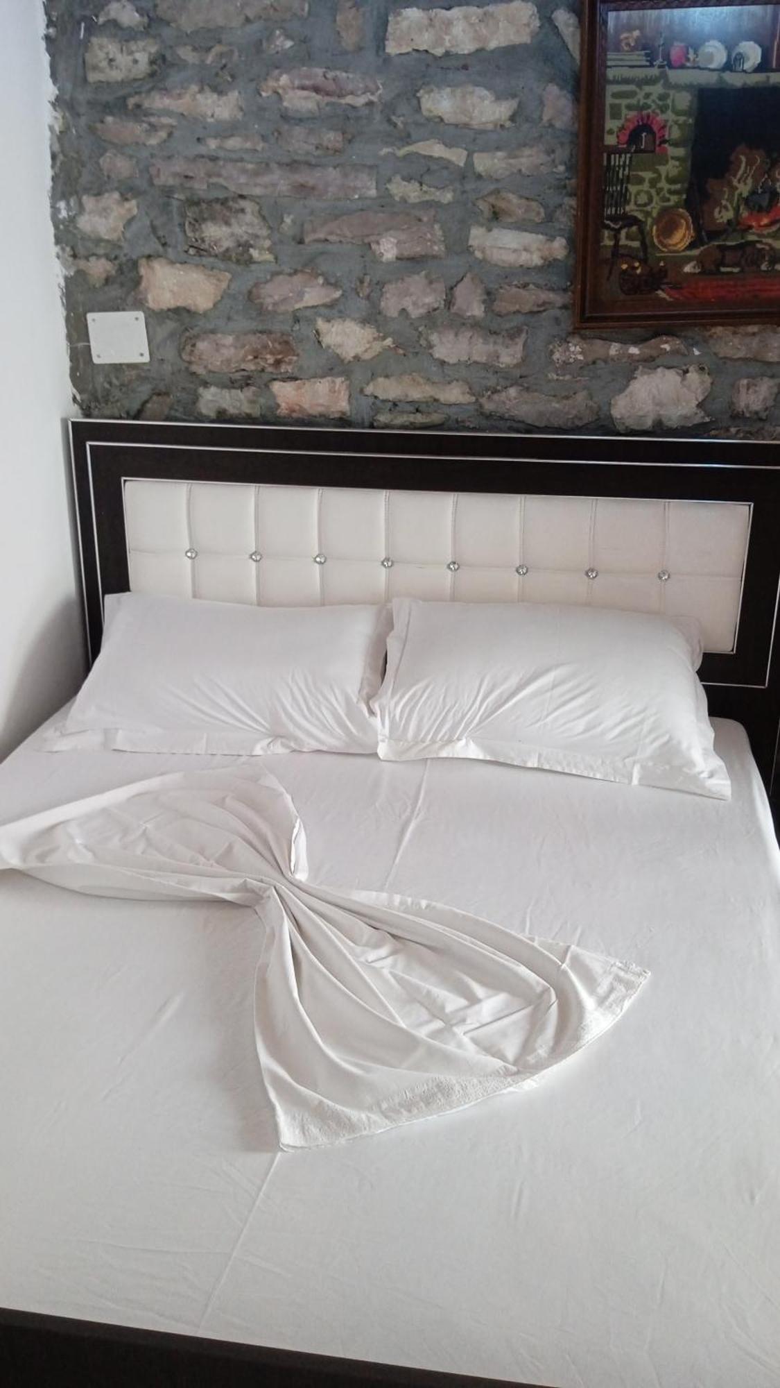 Karafil Guesthouse Gjirokastër Eksteriør billede